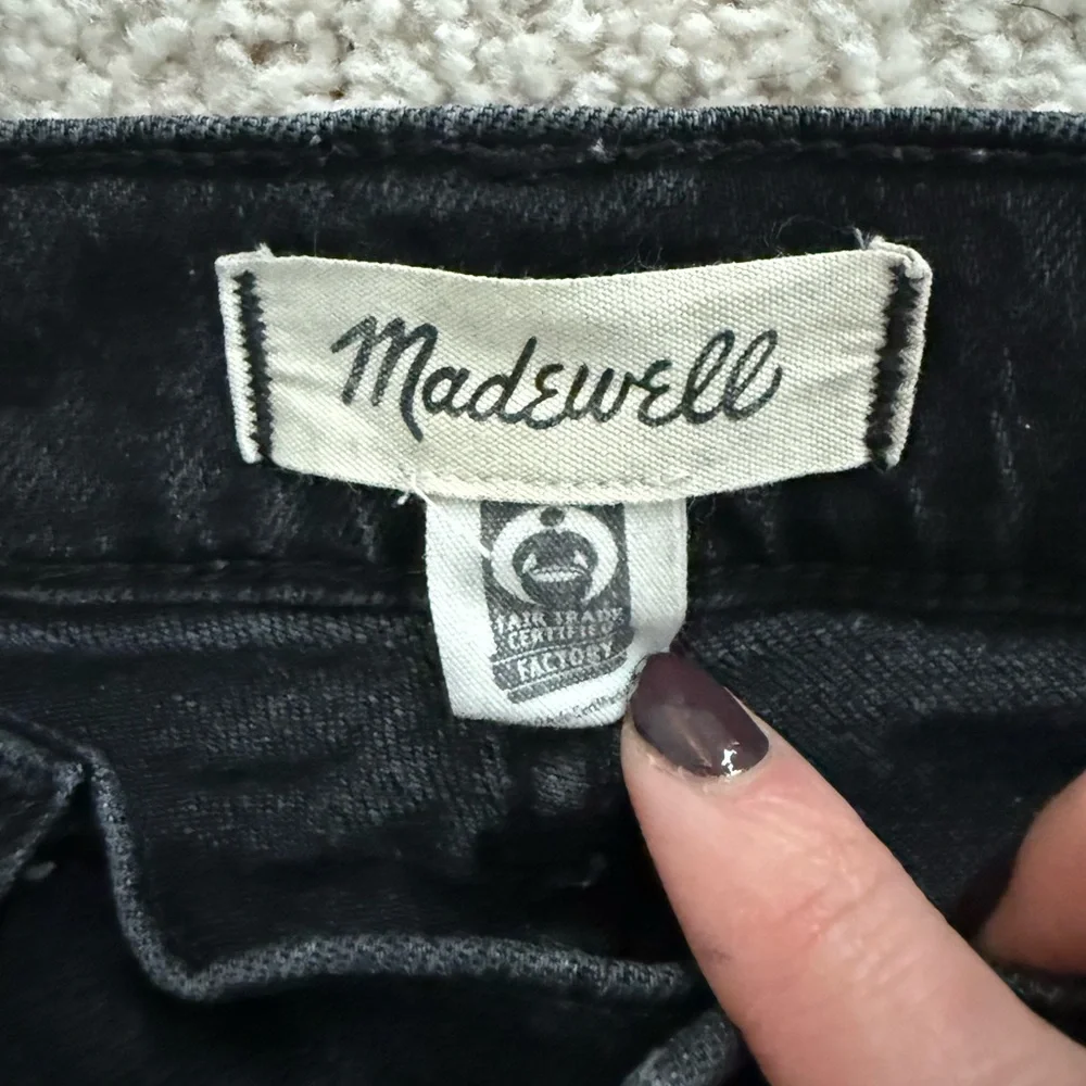 Madewell Women's Black Mid-Rise Straight Leg Jeans